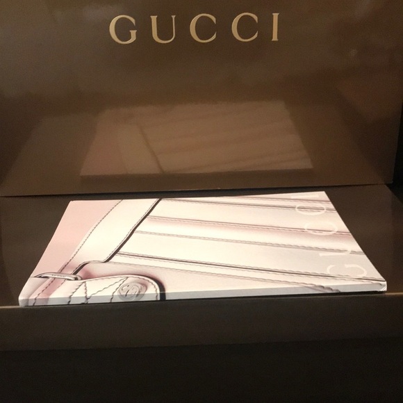 GUCCI Women’s Collection Summer 2010 Catalog NEW UNUSED VINTAGE - Picture 4 of 9